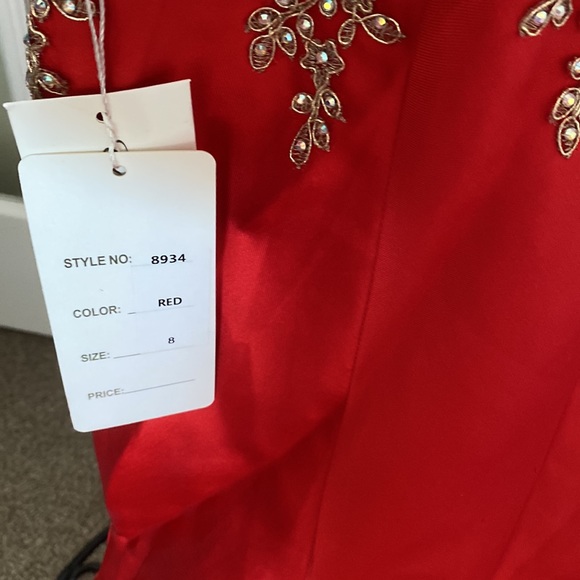 Embroidered Bodice Mermaid Gown Cut Out Back by Cinderella Divine 8934 - Picture 5 of 8